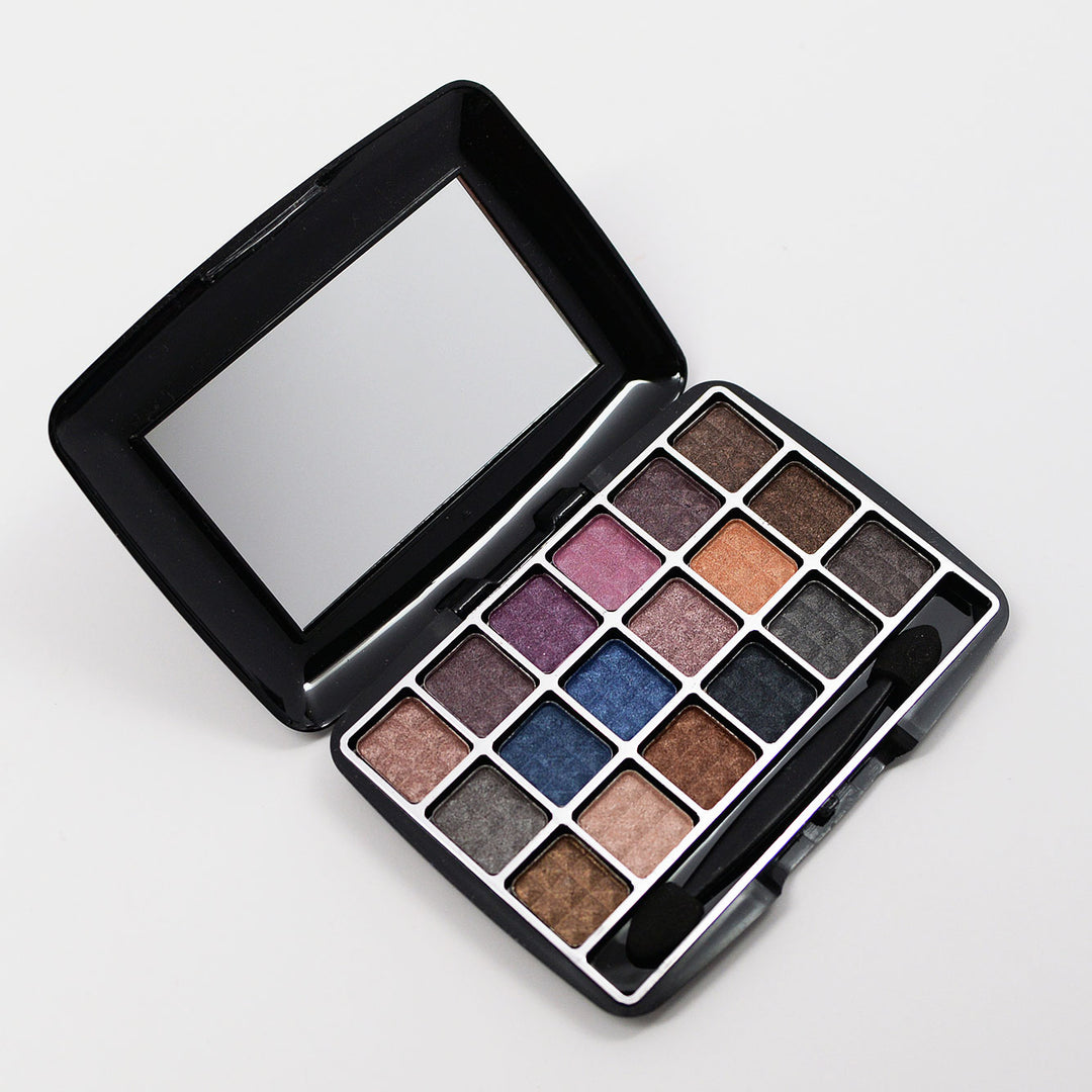 Amuse 18-Color Shimmering Eyeshadow Palettes (FK9622)